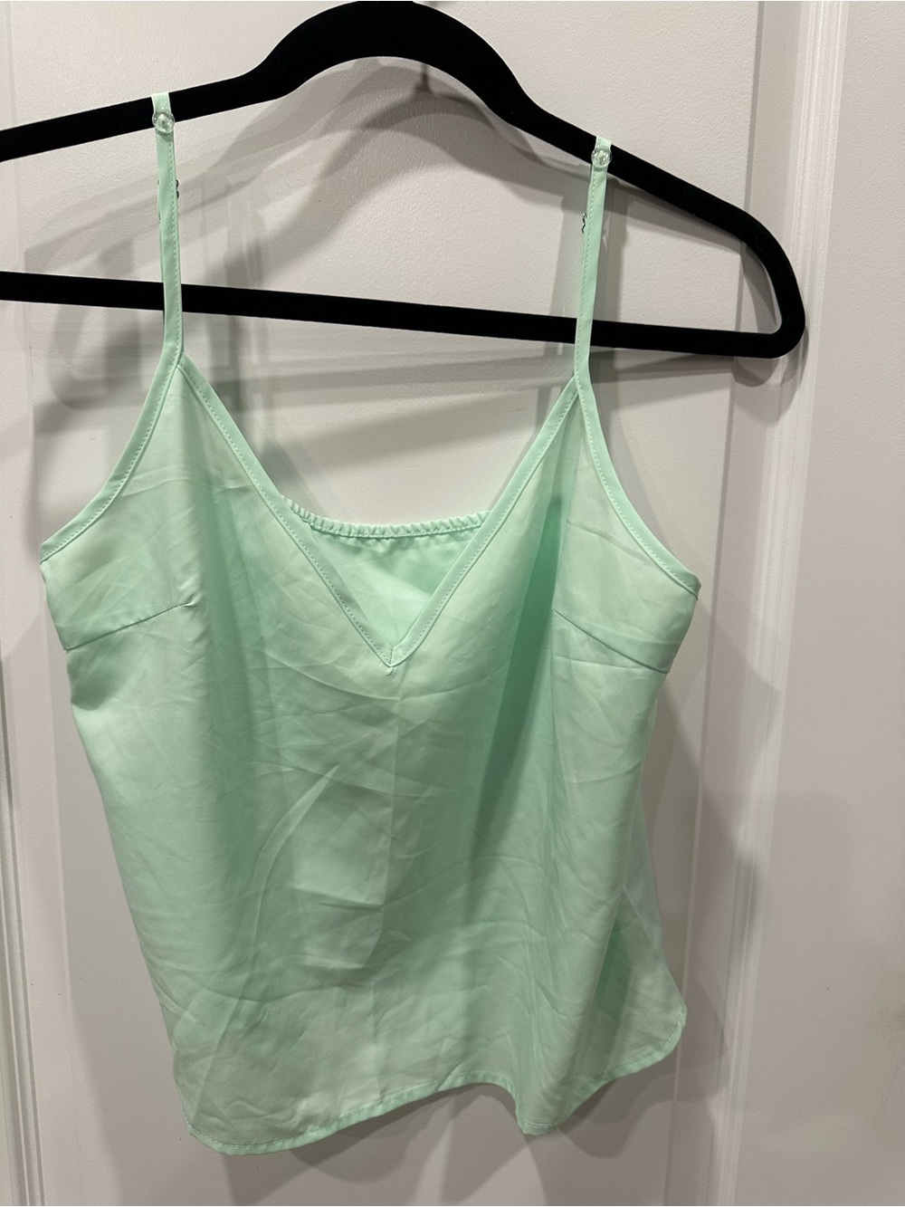 Anewsta Light Mint Green V-Neck Satin Cami Top Small